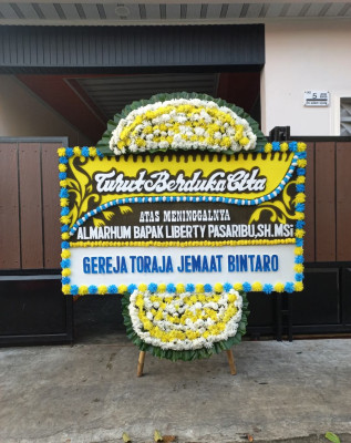 Papan Bunga Duka di Giripurno