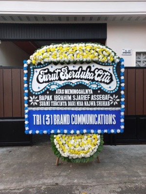 Papan Bunga Duka di Giripurno